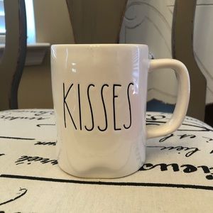 Rae Dunn kisses mug
